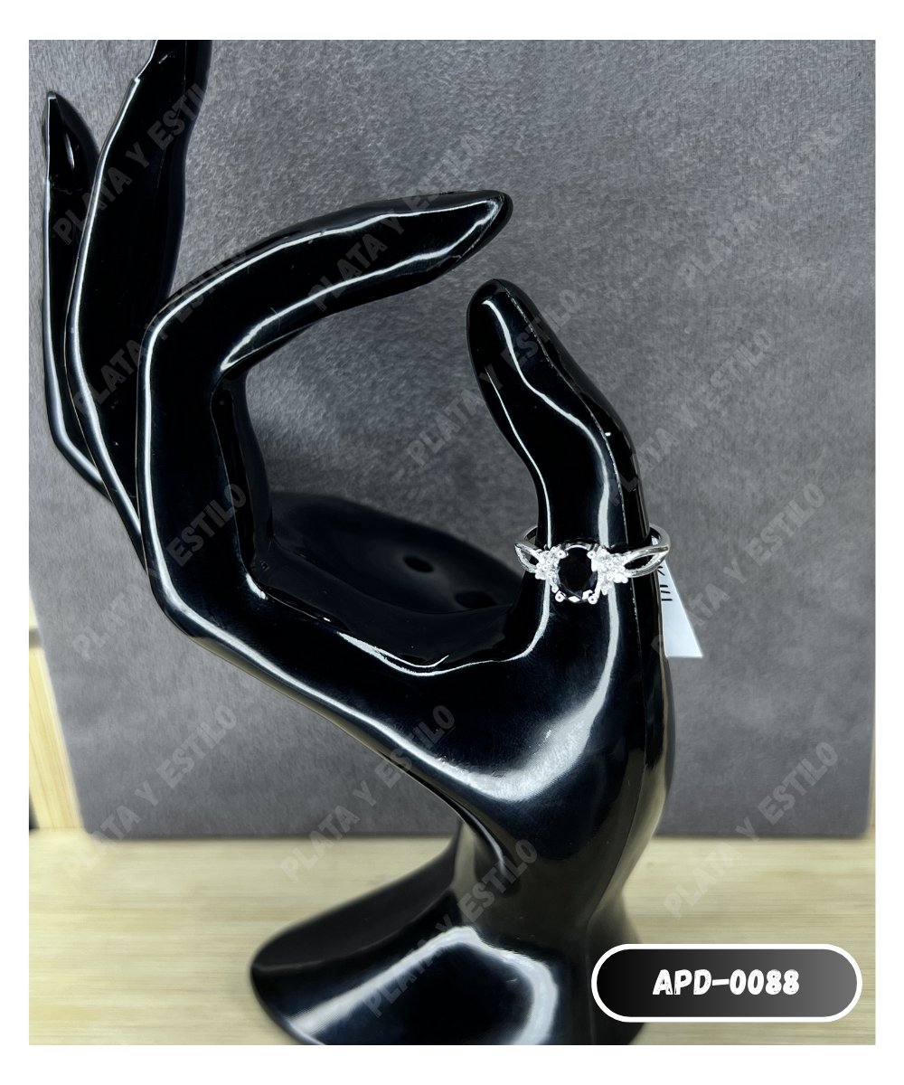 Piedra negra con circones blancos